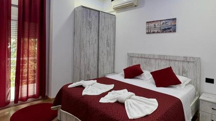 Lundra Hotel Gramsh ภายนอก รูปภาพ