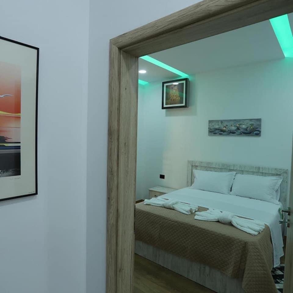 Lundra Hotel Gramsh ภายนอก รูปภาพ